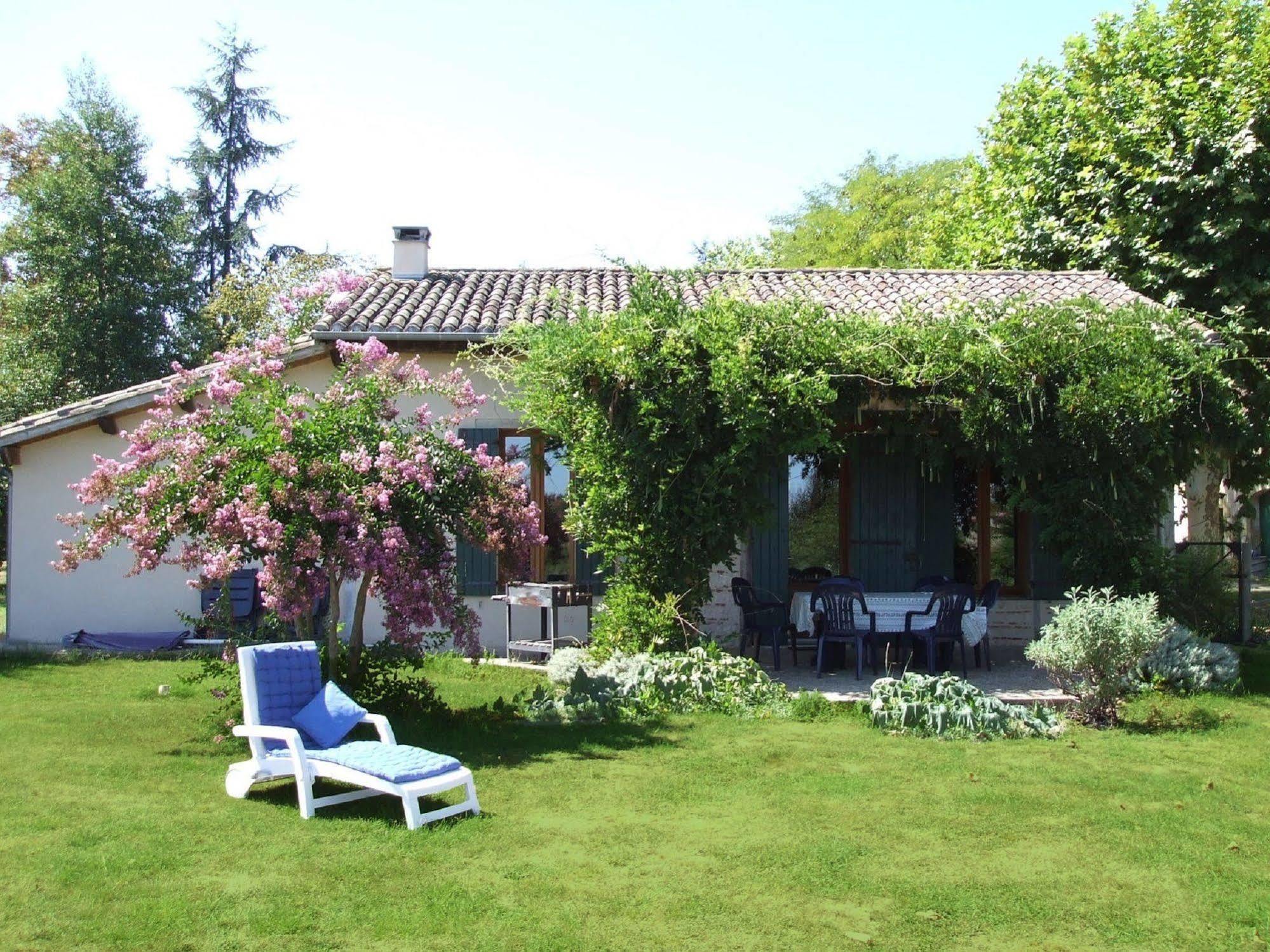 Domaine Maison Dodo Bed & Breakfast Lamonzie-Saint-Martin Exterior photo